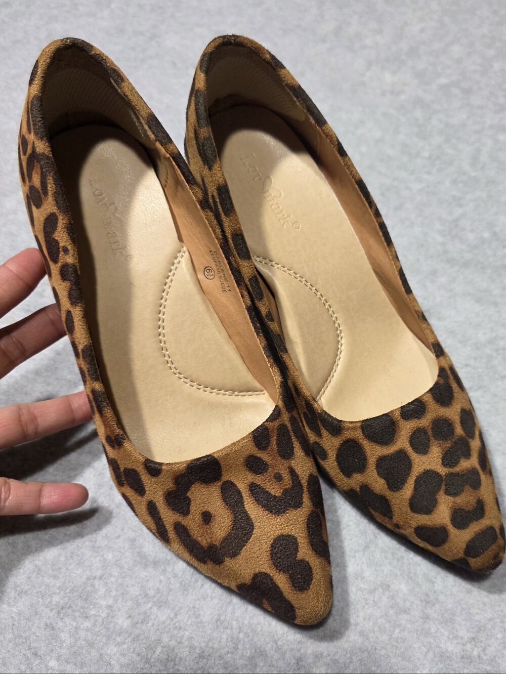 Lov♡Mark Black Animal Print Size  6.5